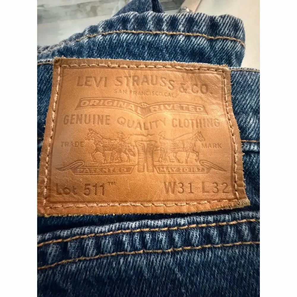 Levi’s Big E Red Tab Jeans 90s Relaxed Straight Leg Med Wash Denim USA 31 x 32‎